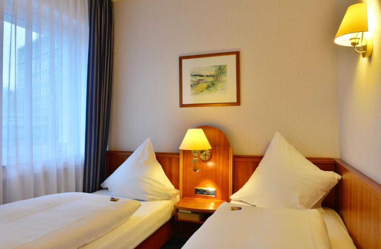 Hotel Ilbertz Garni كولونيا المظهر الخارجي الصورة