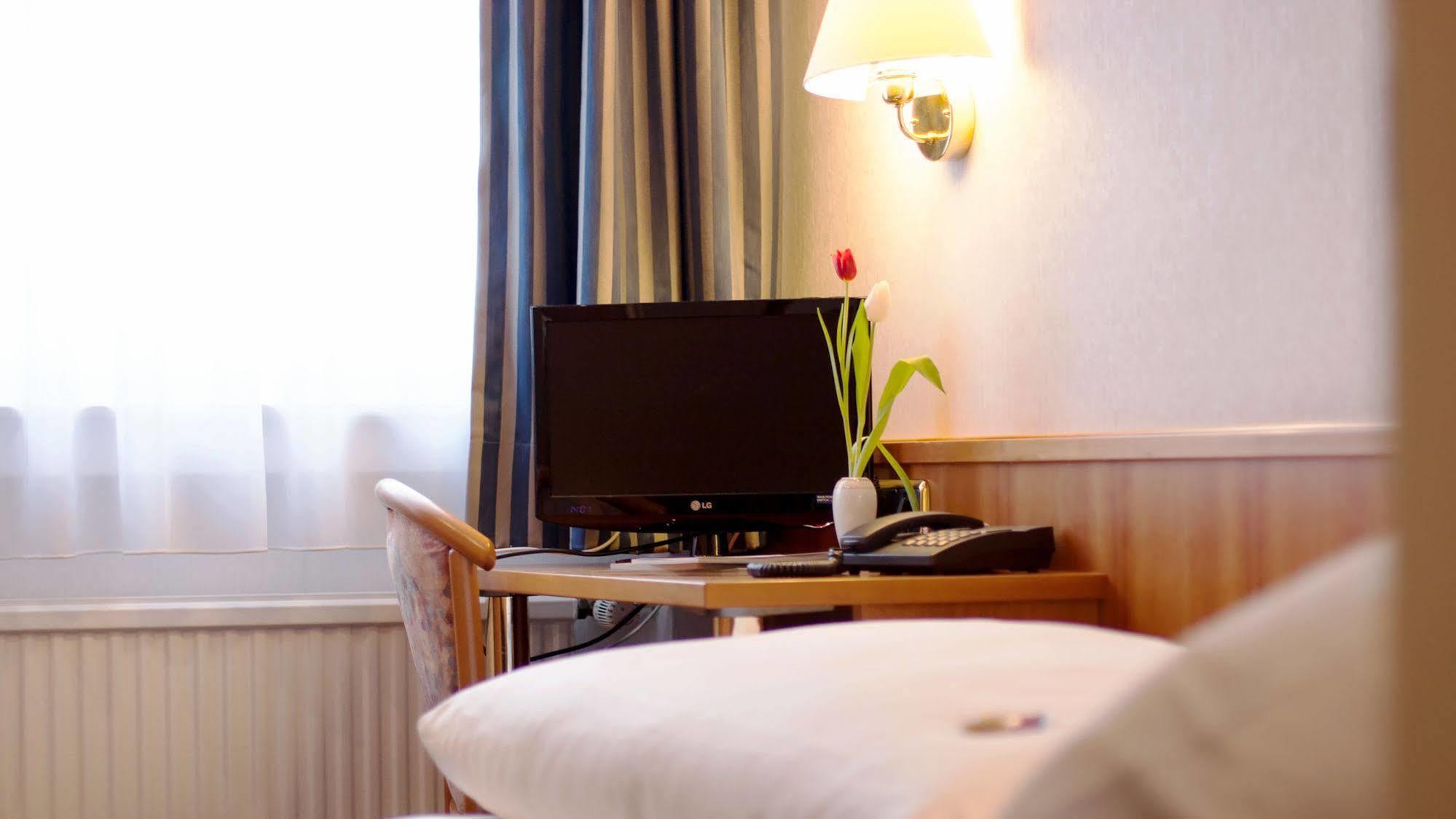 Hotel Ilbertz Garni كولونيا المظهر الخارجي الصورة