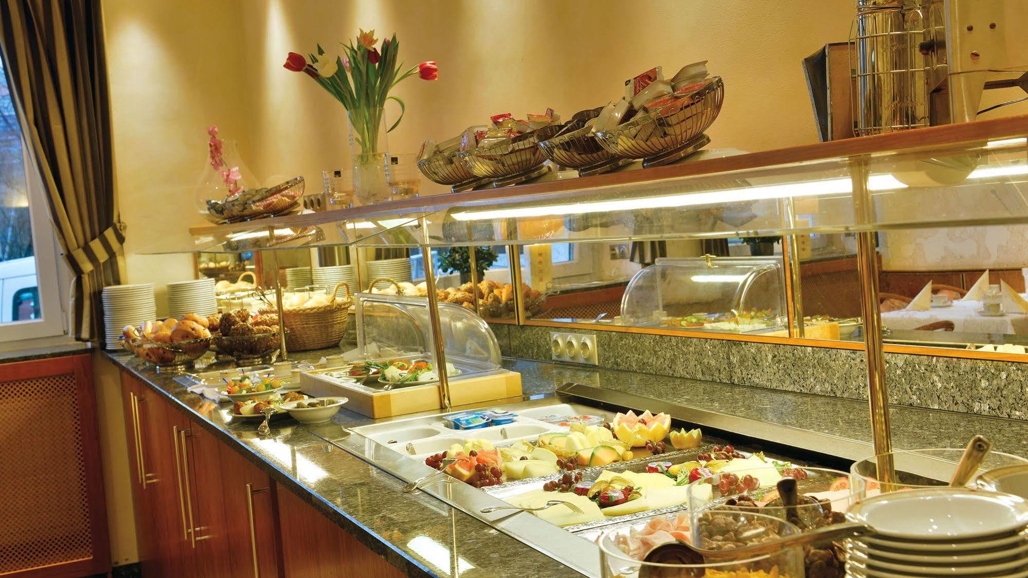 Hotel Ilbertz Garni كولونيا المظهر الخارجي الصورة